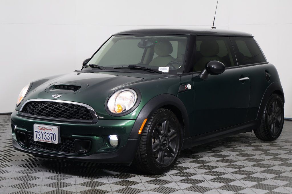 2013 MINI Cooper S's photo