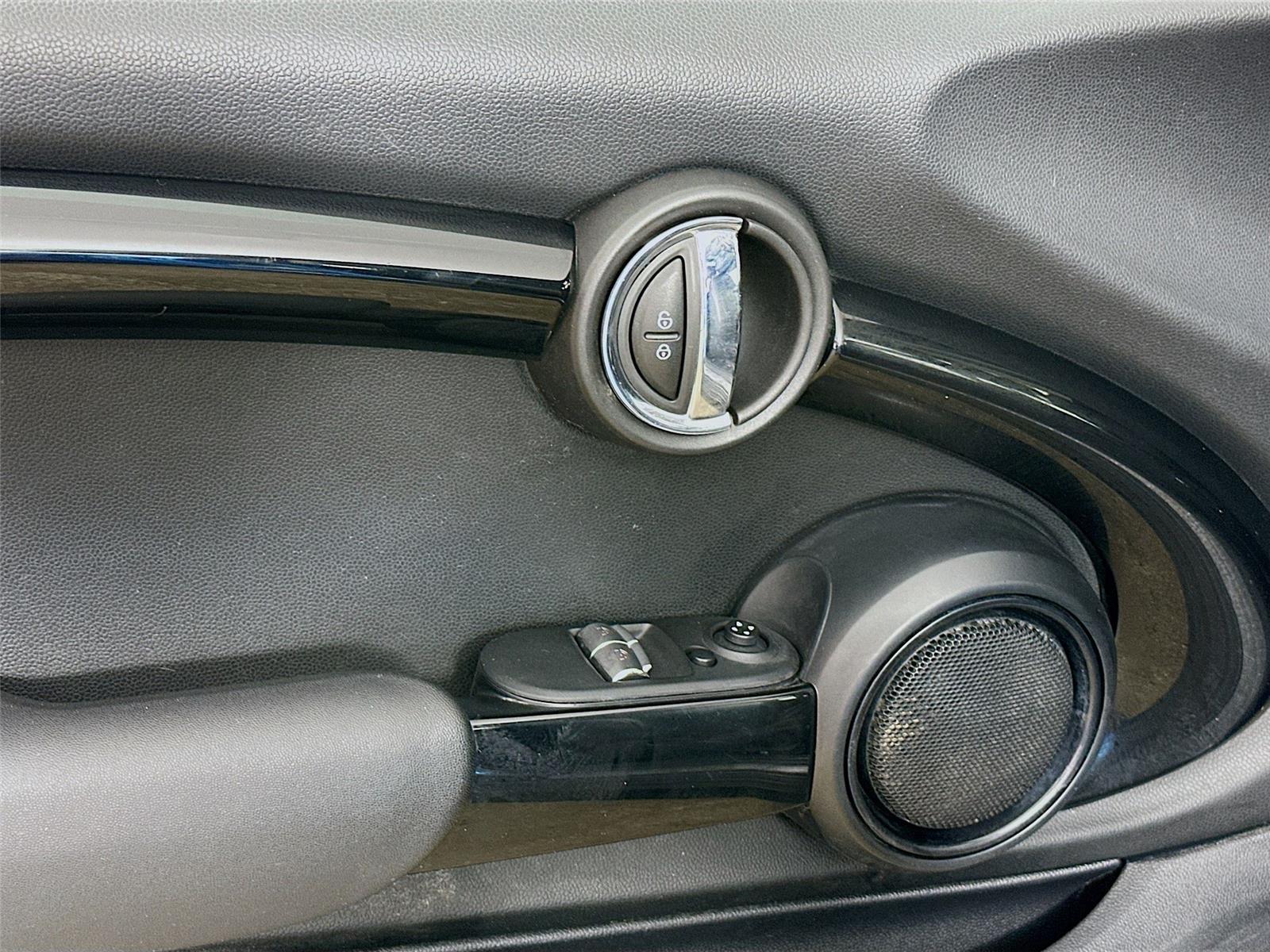 2019 Mini Cooper 2 Door Hardtop photo 17