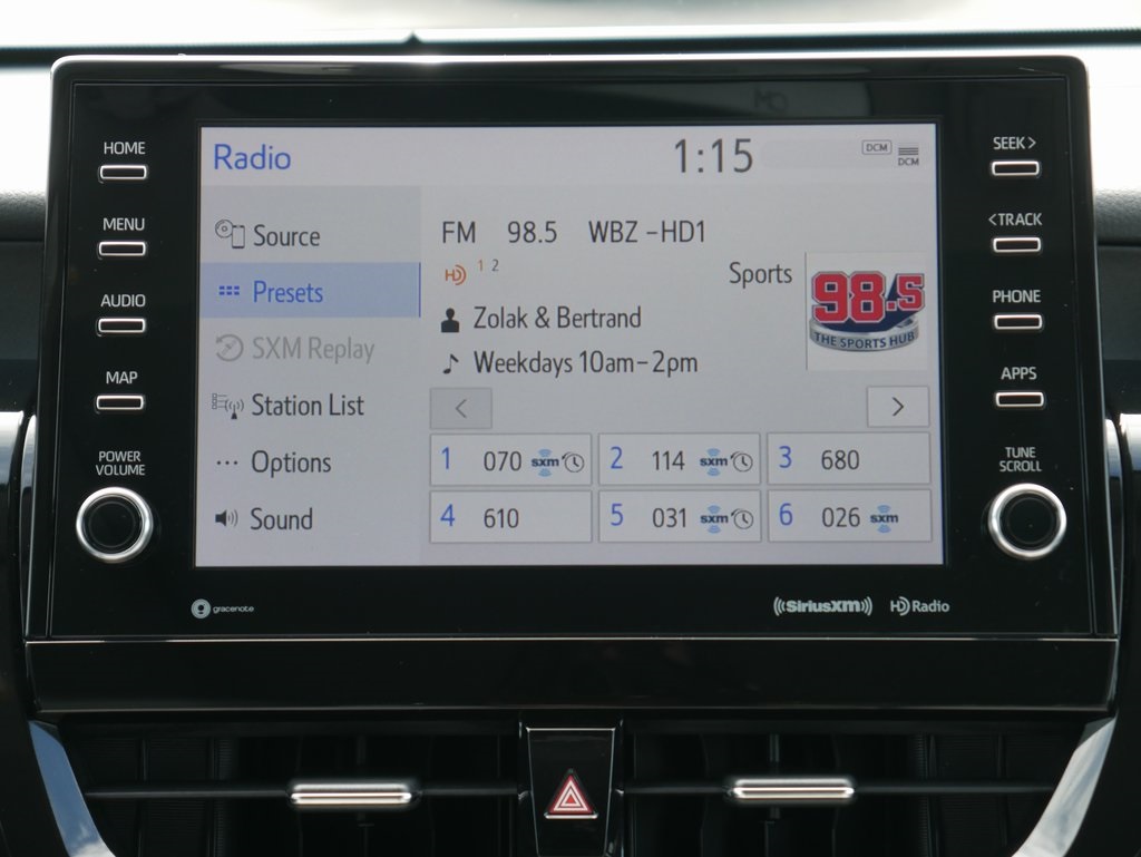 2021 Toyota Camry XLE photo 16