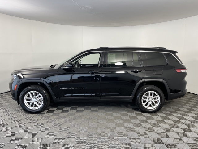 2022 Jeep Grand Cherokee Laredo photo 4