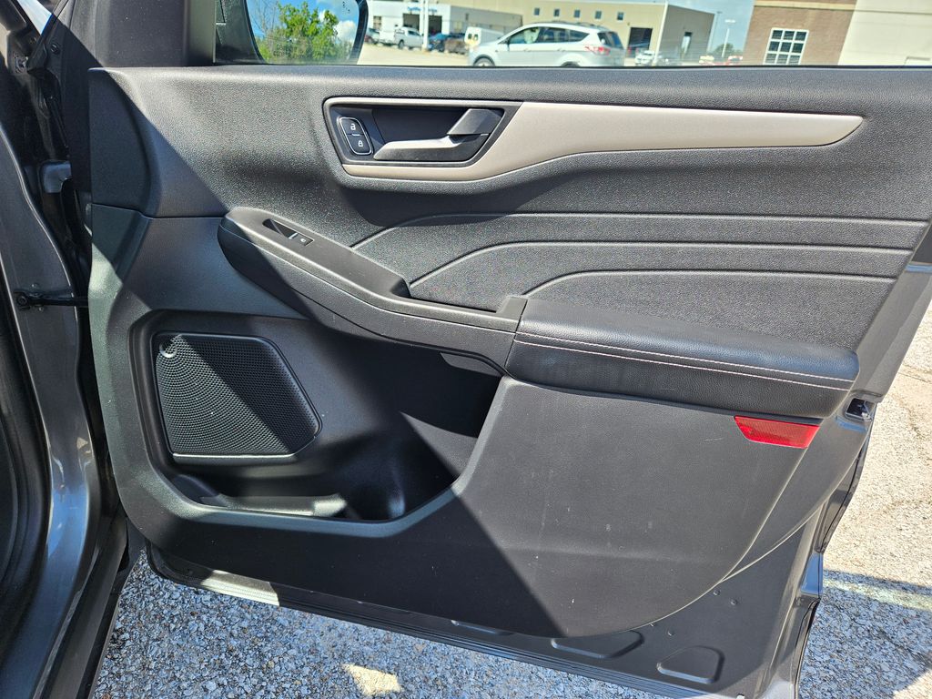 2022 Ford Escape Hybrid SE photo 31