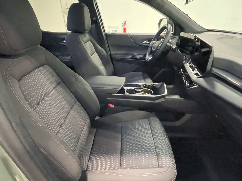 2026 Chevrolet Equinox LT photo 21