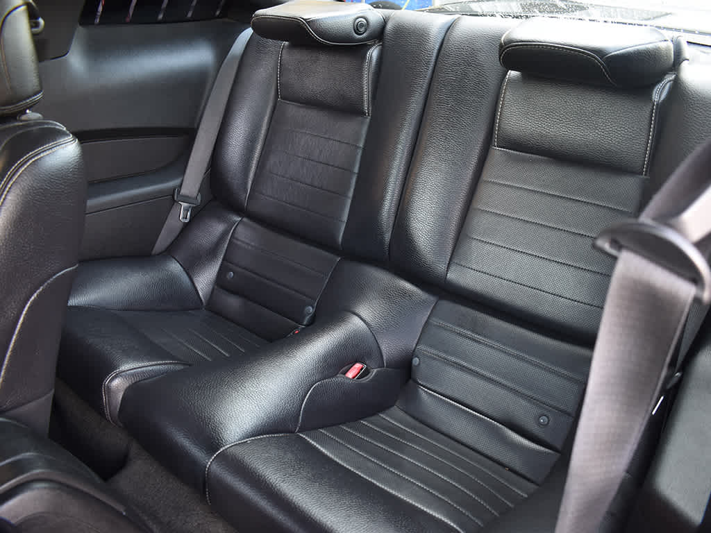 2012 Ford Mustang GT Premium photo 6