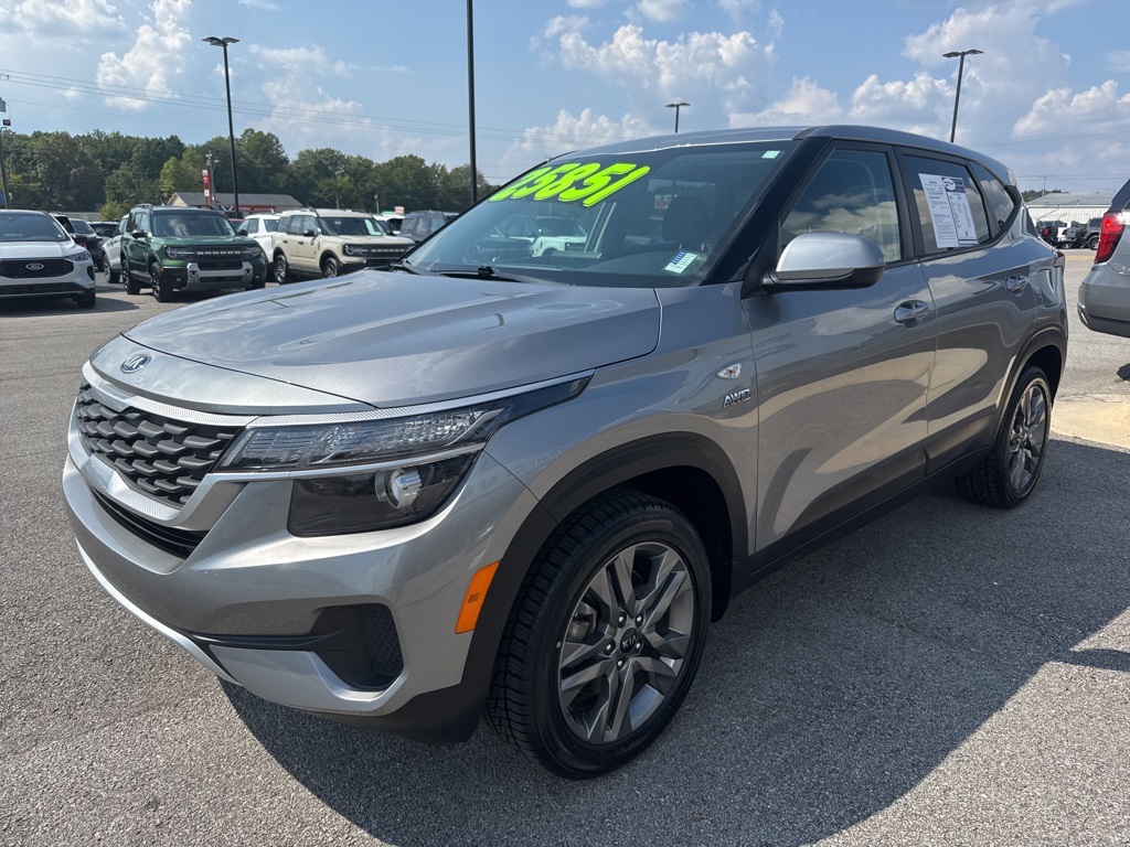 2021 Kia Seltos LX photo 3