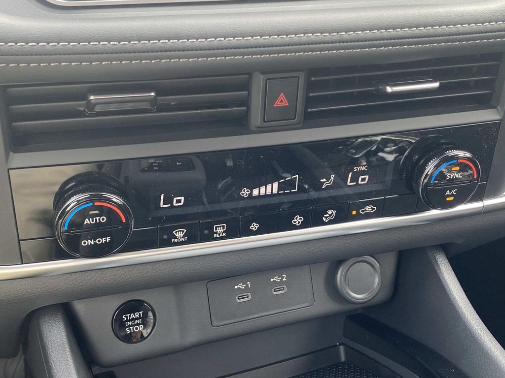 2026 Nissan Rogue SV photo 25