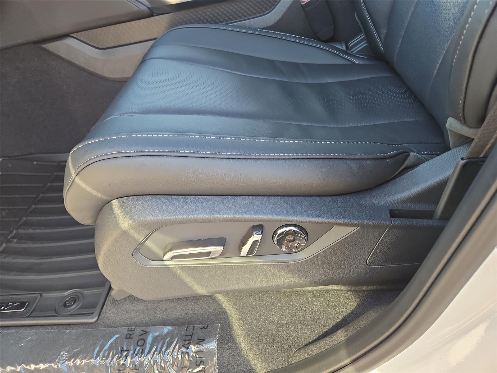2026 Acura MDX SH-AWD Technology photo 16