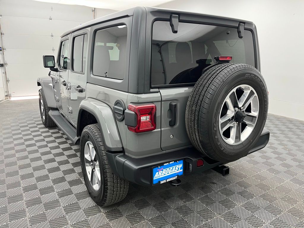 2018 Jeep Wrangler Unlimited Sahara photo 13