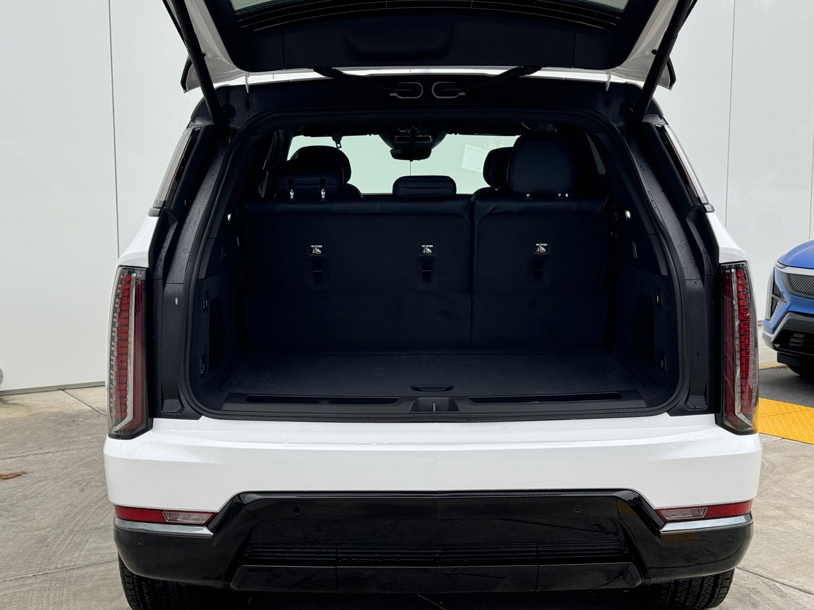 2025 Cadillac Escalade IQ Sport photo 8