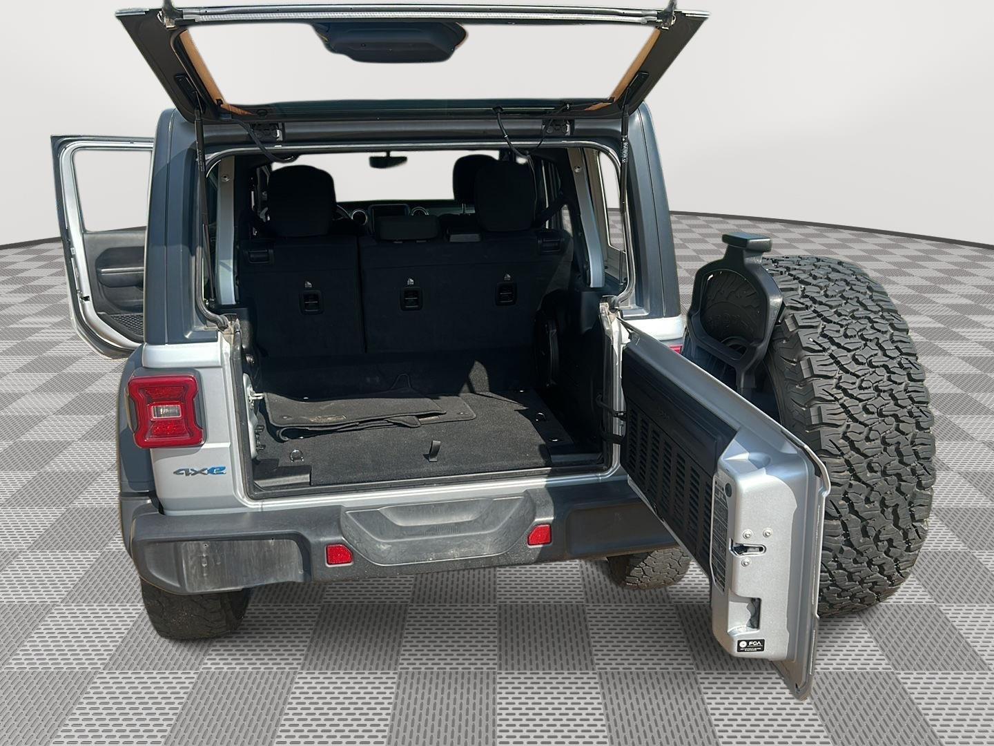 2023 Jeep Wrangler 4xe Rubicon photo 18