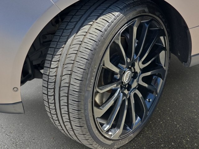 2020 Land Rover Range Rover SuperCharged photo 31