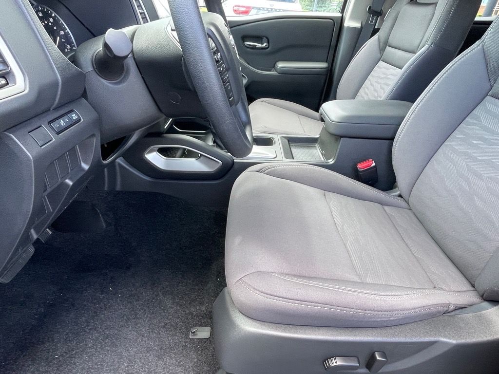2024 Nissan Frontier SV photo 21