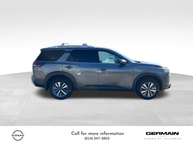 2025 Nissan Pathfinder SL photo 4