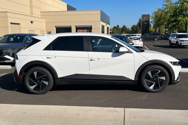 2025 Hyundai Ioniq 5 SE photo 3