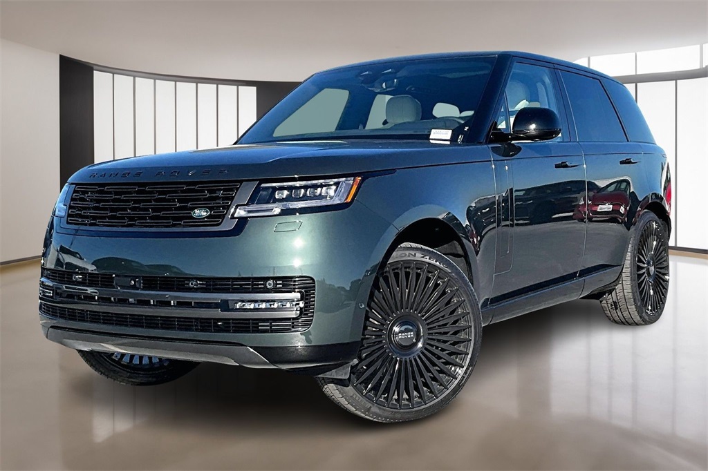 2025 Land Rover Range Rover SE's photo