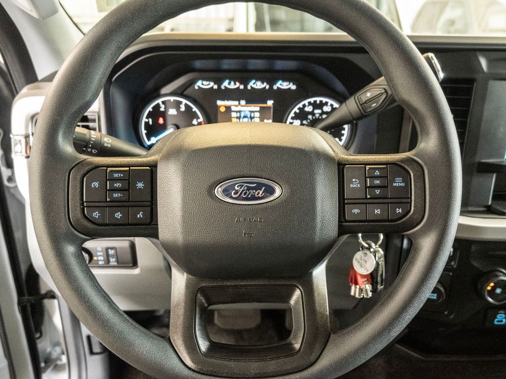 2024 Ford F-600 photo 12