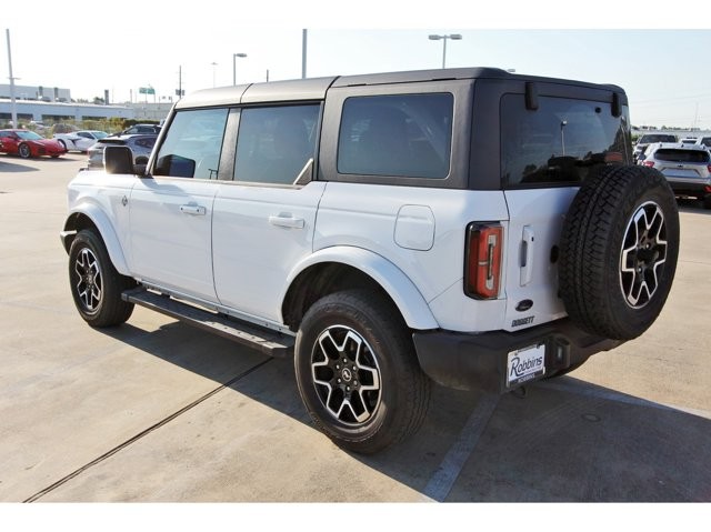 2024 Ford Bronco Outer Banks photo 3