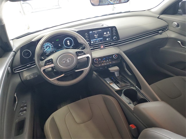 2022 Hyundai Elantra SEL Convenience photo 22