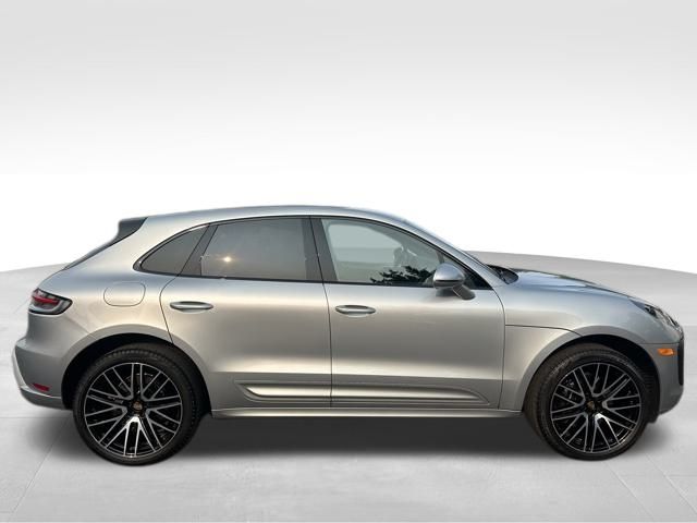 2022 Porsche Macan S photo 6