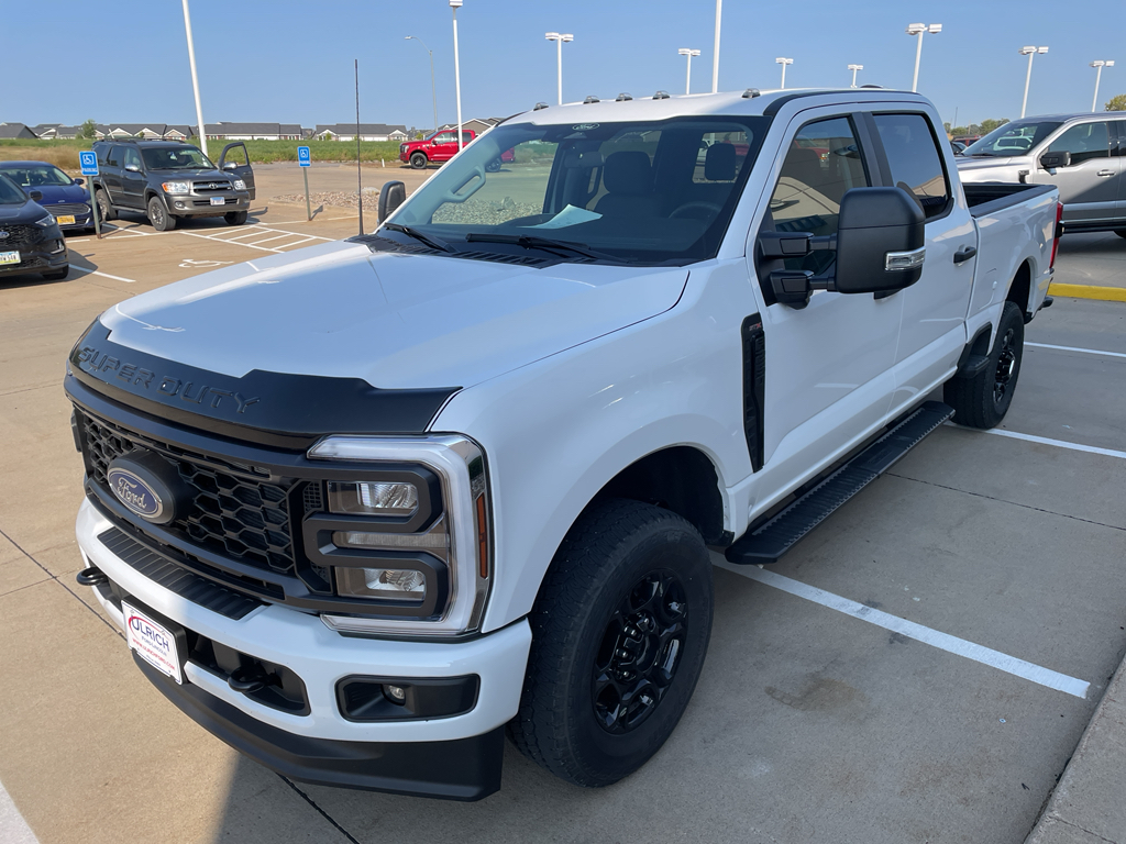 2024 Ford F-250 XL photo 3