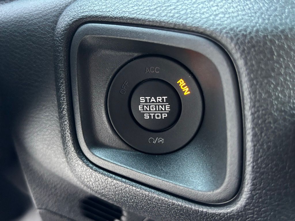 2025 Jeep Wrangler Sport S photo 12