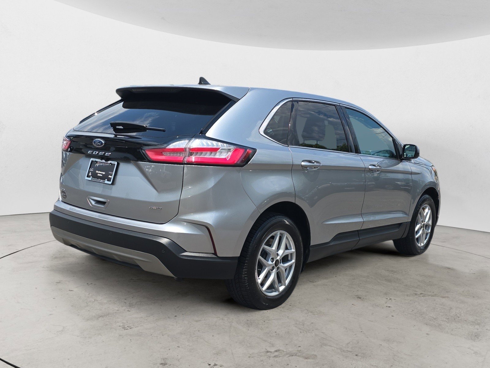 2023 Ford Edge SEL photo 2