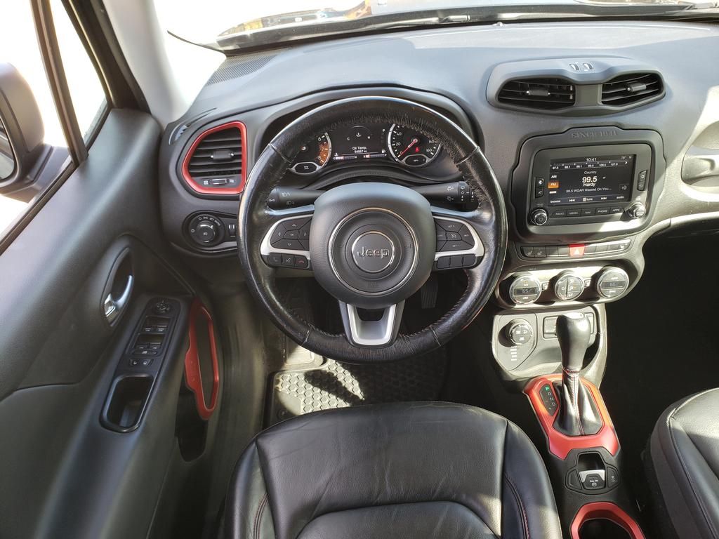 2017 Jeep Renegade Trailhawk photo 22