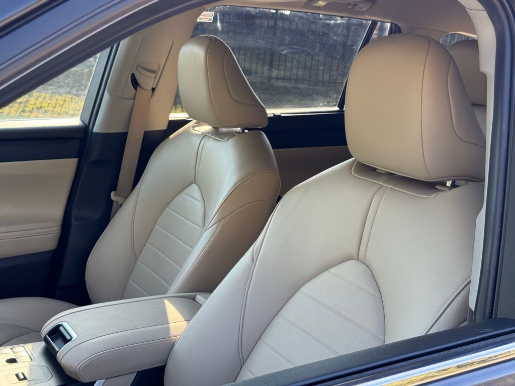 2023 Toyota Highlander XLE photo 18