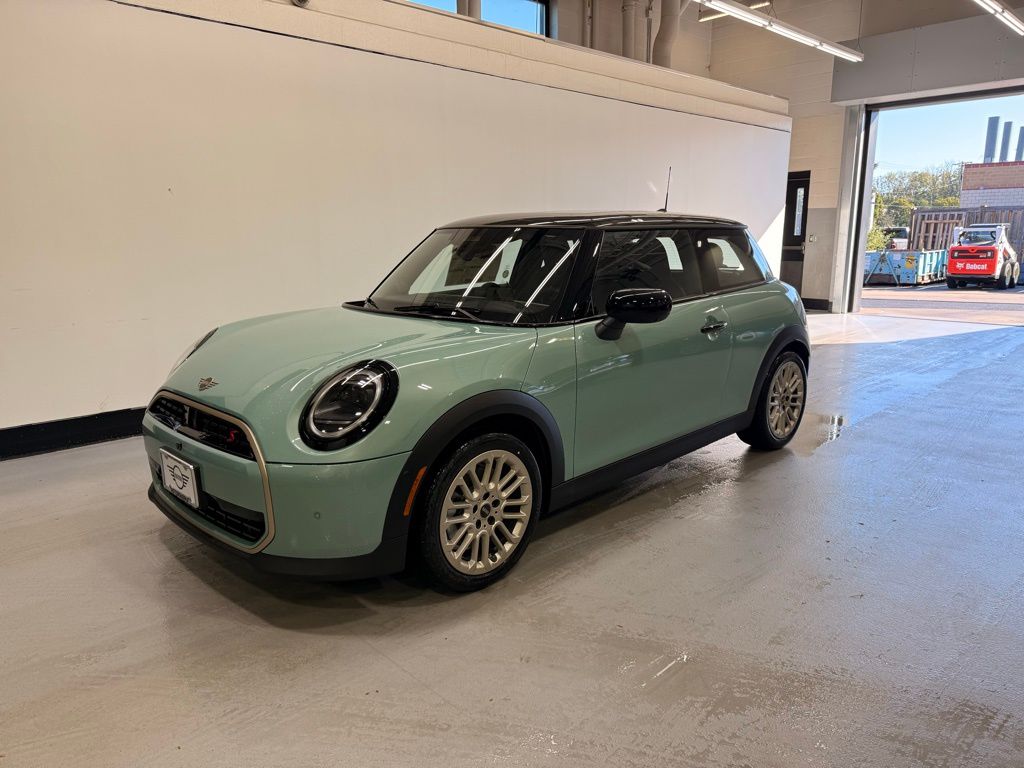 2026 MINI Hardtop 2 Door S's photo