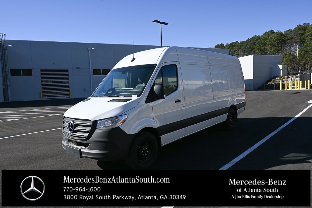2025 Mercedes-Benz Sprinter Cargo Van Base's photo