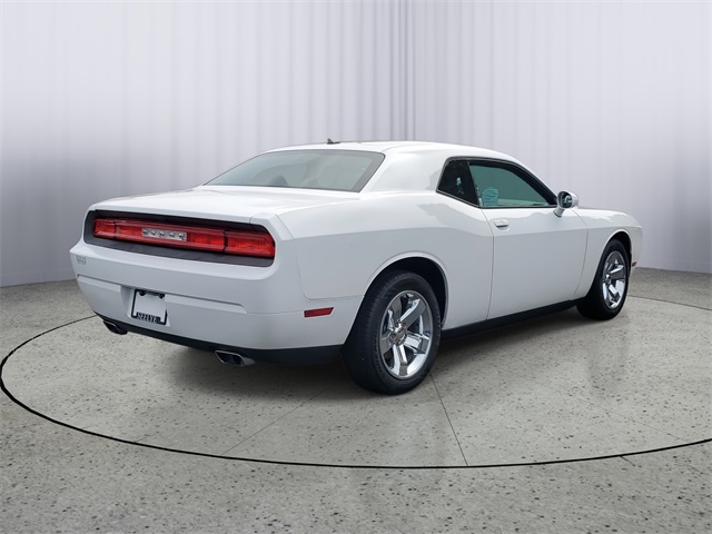 Used 2013 Dodge Challenger SXT with VIN 2C3CDYAG7DH695613 for sale in Battle Creek, MI
