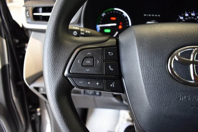 2024 Toyota Sienna LE photo 17