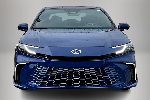 2025 Toyota Camry XSE photo 3