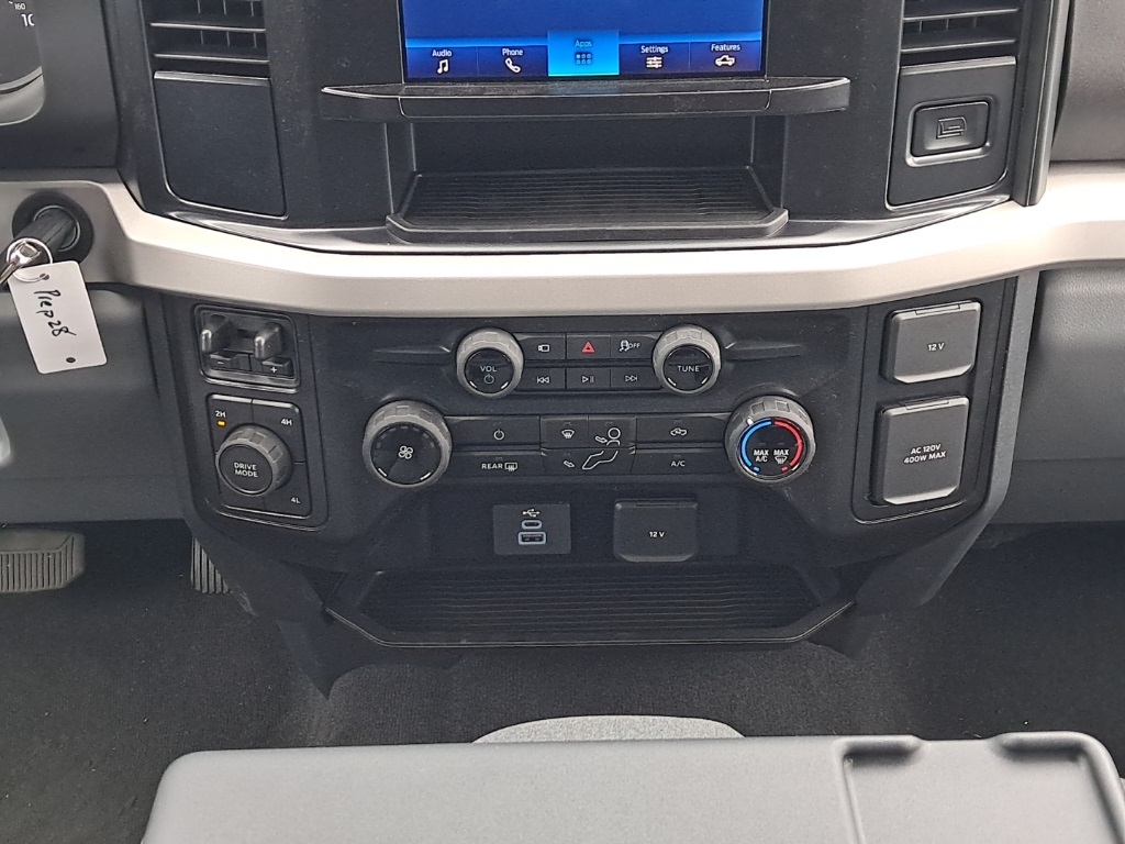 2025 Ford F-350 XLT photo 17