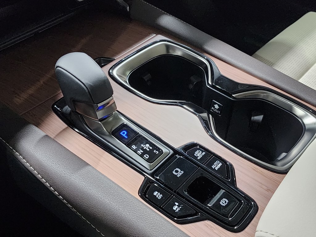 2025 Lexus RX 450h+ Luxury photo 23