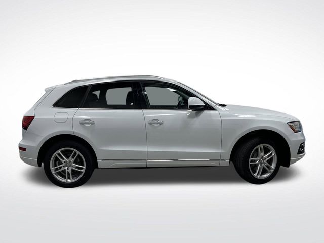 2017 Audi Q5 2.0T Premium Plus photo 2