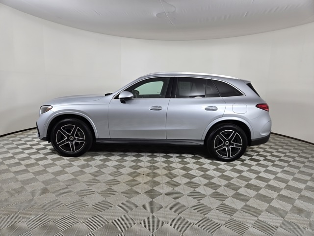 2025 Mercedes Benz GLC 350e AMG photo 4