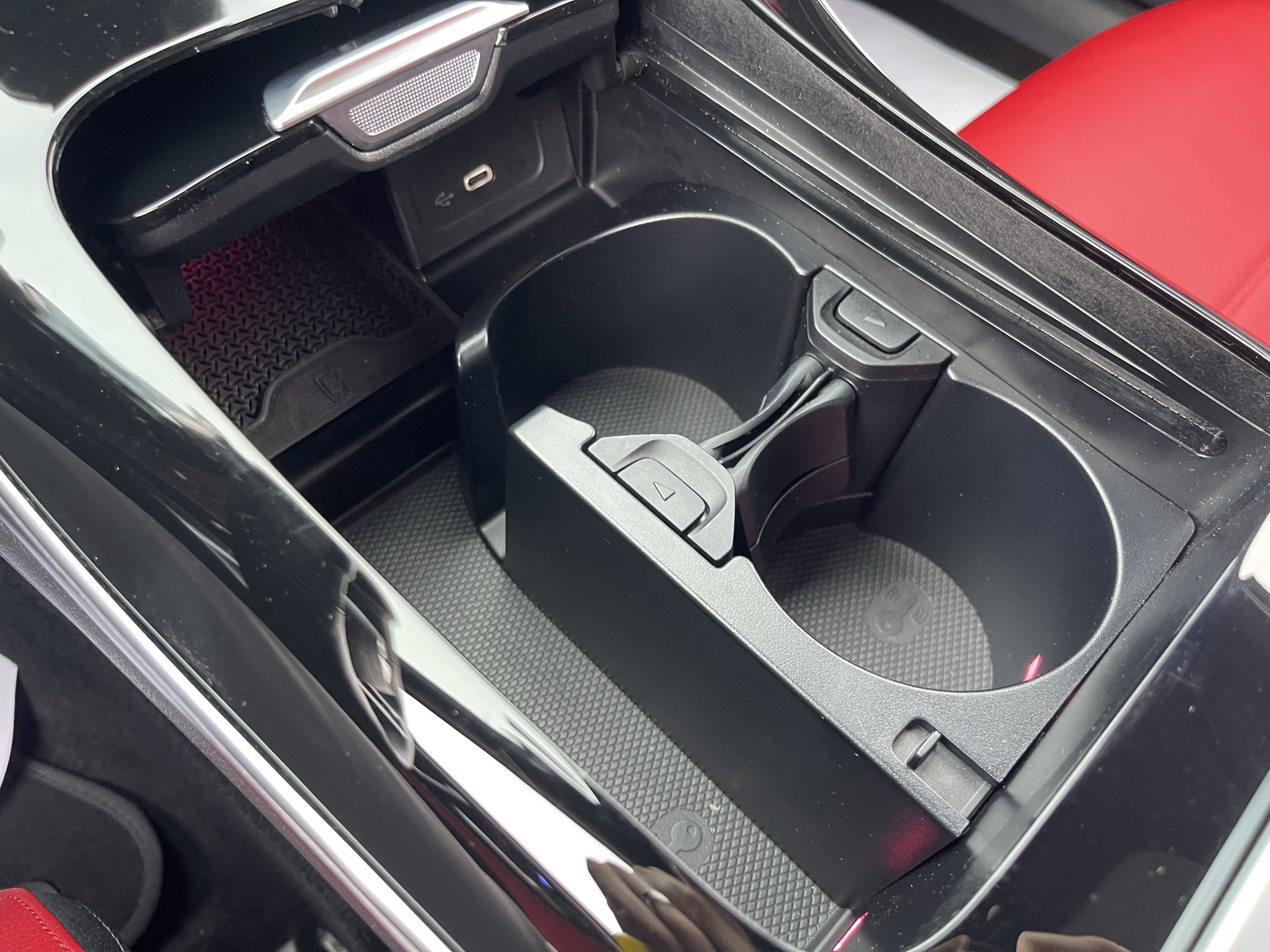 2024 Mercedes Benz C 300 photo 9