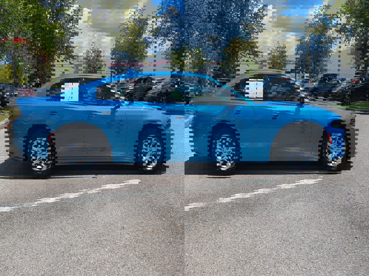 2023 Dodge Charger SXT photo 3