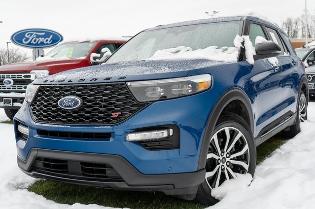 2022 Ford Explorer ST's photo