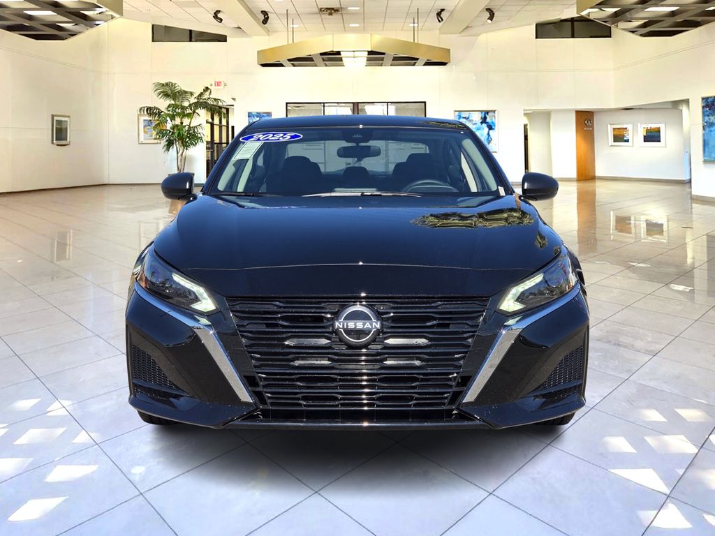 2025 Nissan Altima 2.5 S photo 2
