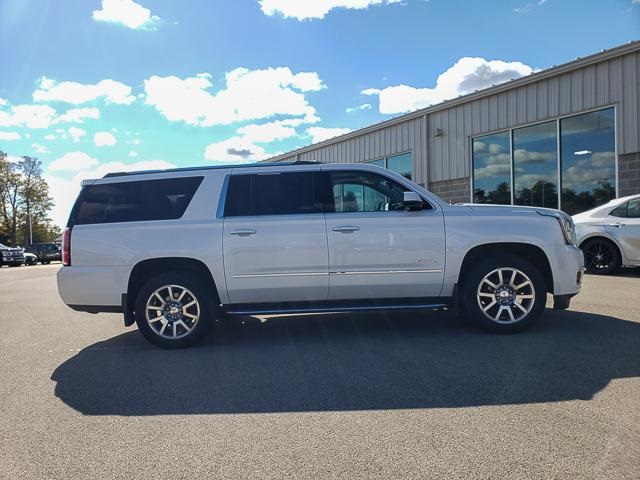 2020 Gmc Yukon XL Denali photo 2