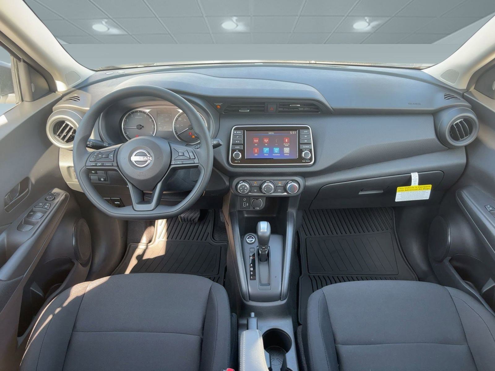 2025 Nissan Kicks Play S photo 15