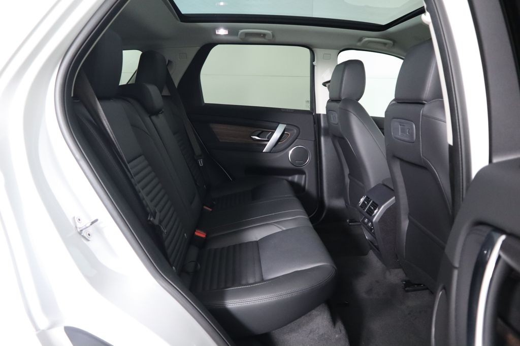 2025 Land Rover Discovery Sport S photo 21