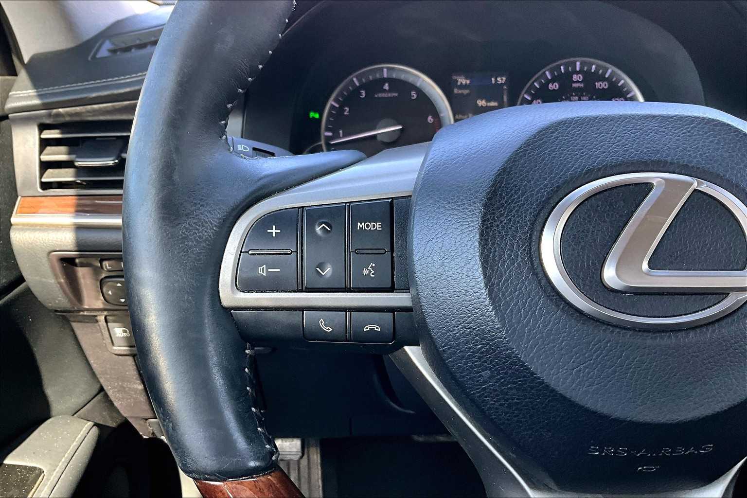2017 Lexus ES 350 photo 23