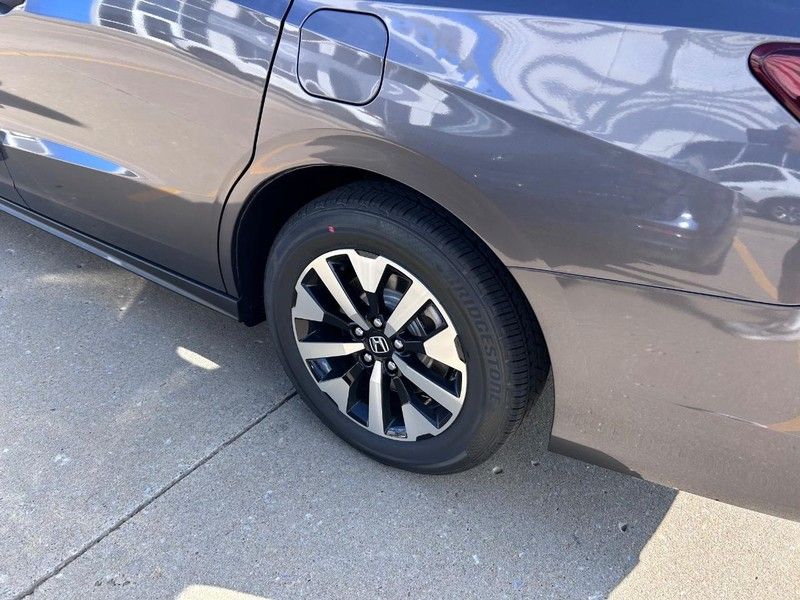 2026 Honda Odyssey EX-L photo 4