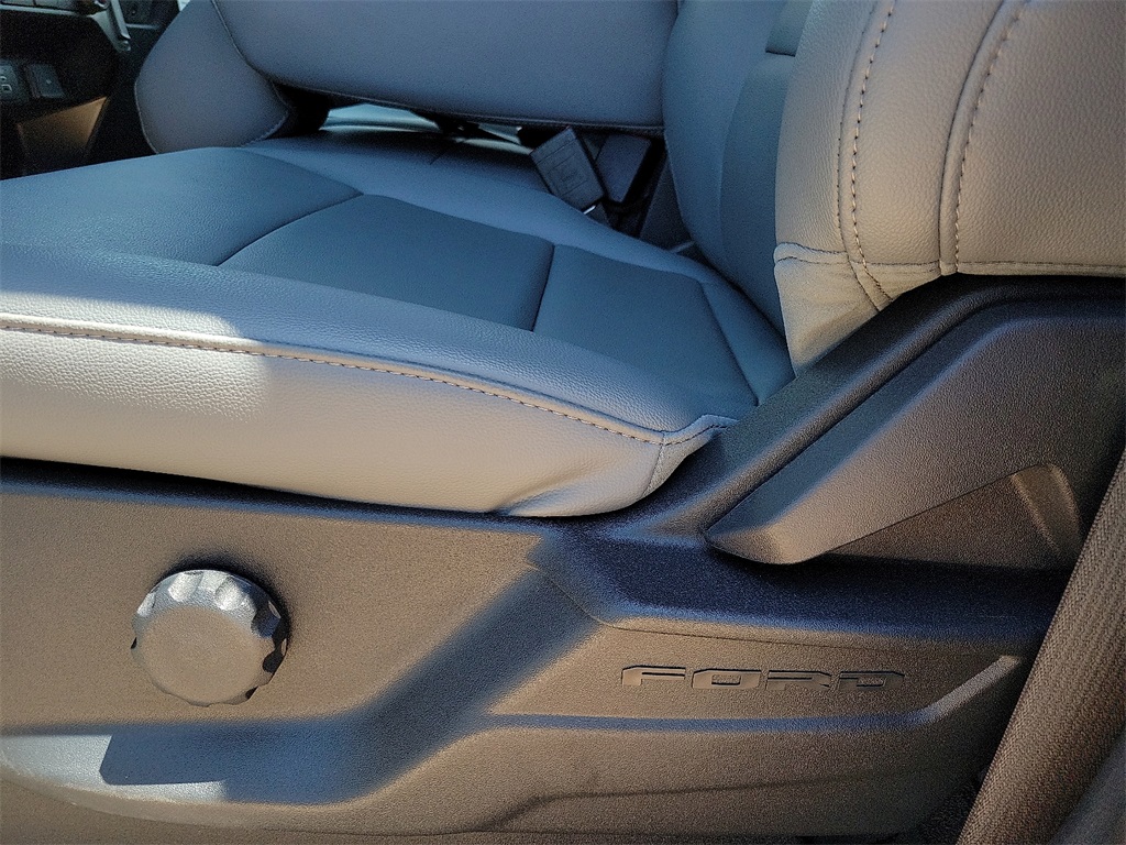 2025 Ford F-350 photo 20