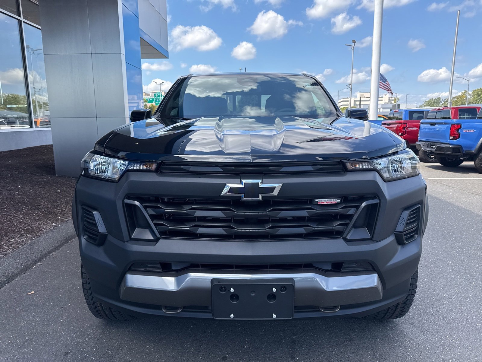 2026 Chevrolet Colorado Trail Boss photo 3