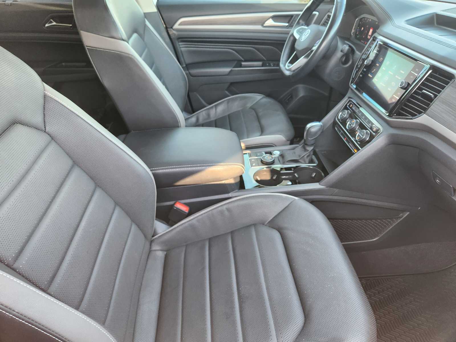 2021 Volkswagen Atlas V6 SEL Premium photo 12