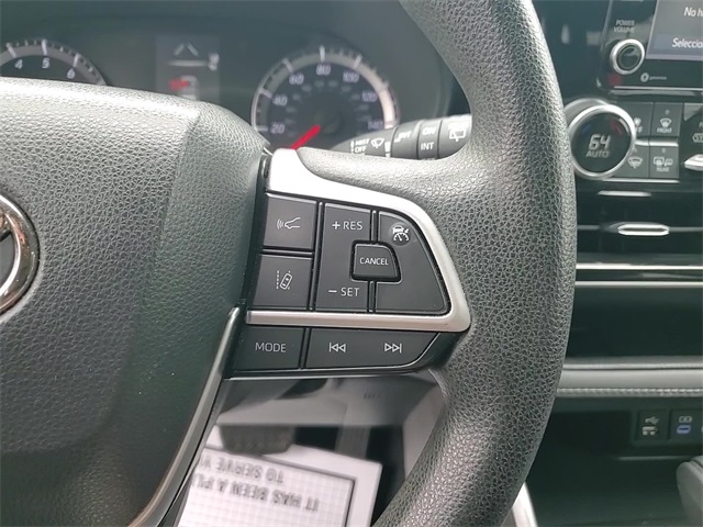 2022 Toyota Highlander L photo 15