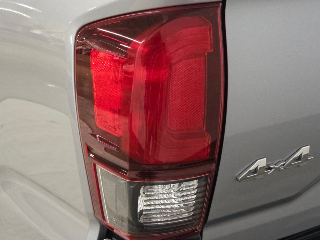 2020 Toyota Tacoma SR photo 14